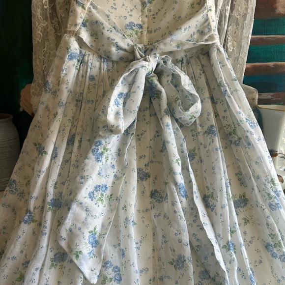 White and Blue Tiered Long Sleeve Sundress with Mandarin Collar - Picture 5 of 15